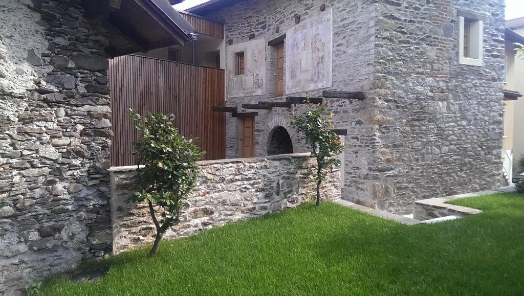 Corte Delle Camelie Gambarogno Luaran gambar