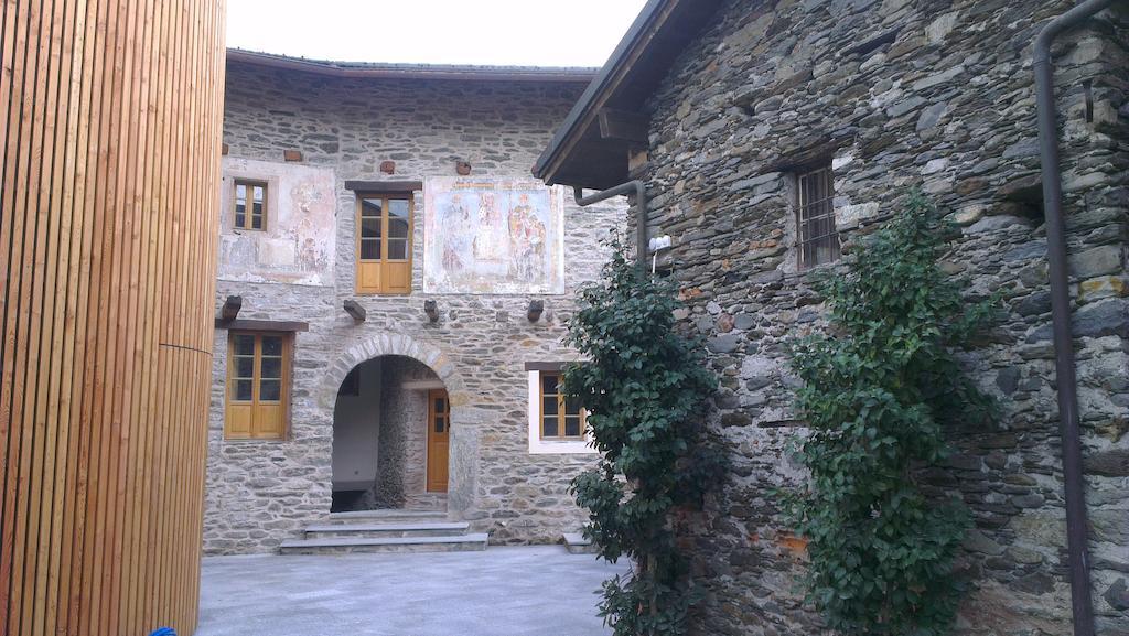 Corte Delle Camelie Gambarogno Luaran gambar