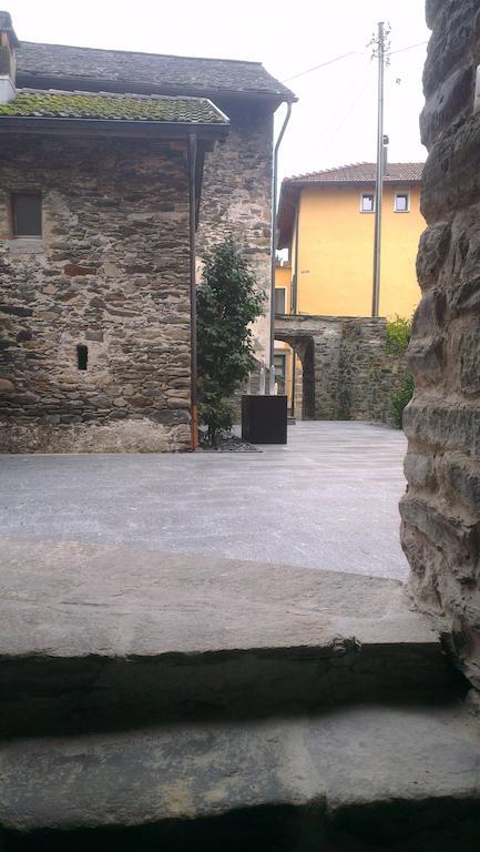 Corte Delle Camelie Gambarogno Luaran gambar